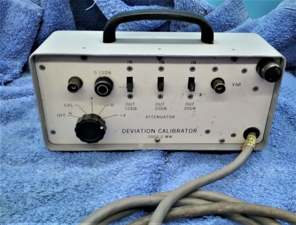 1 (COLLINS RADIO GROUP UNIT) Deviation Calibrator 70D2-2 MW