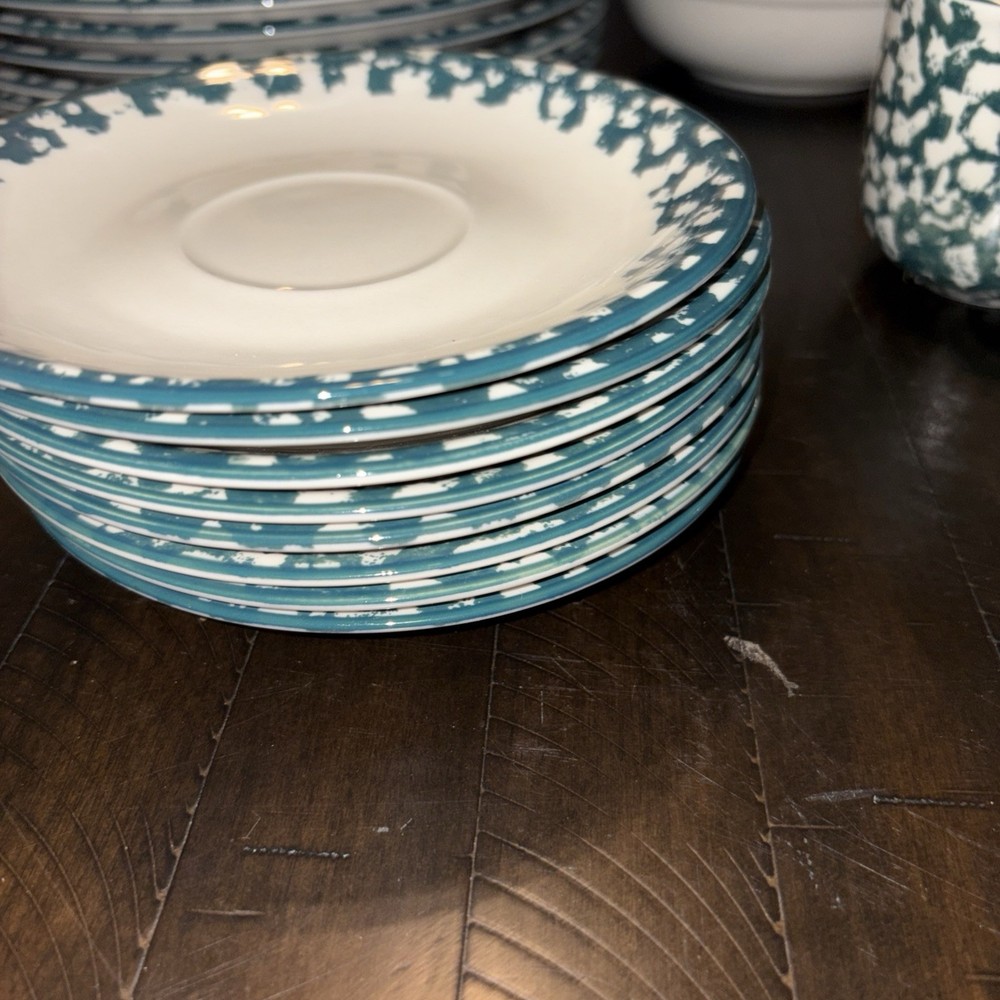 34 pc vintage dinnerware set is the Tienshan "Folk Craft Apple" pattern