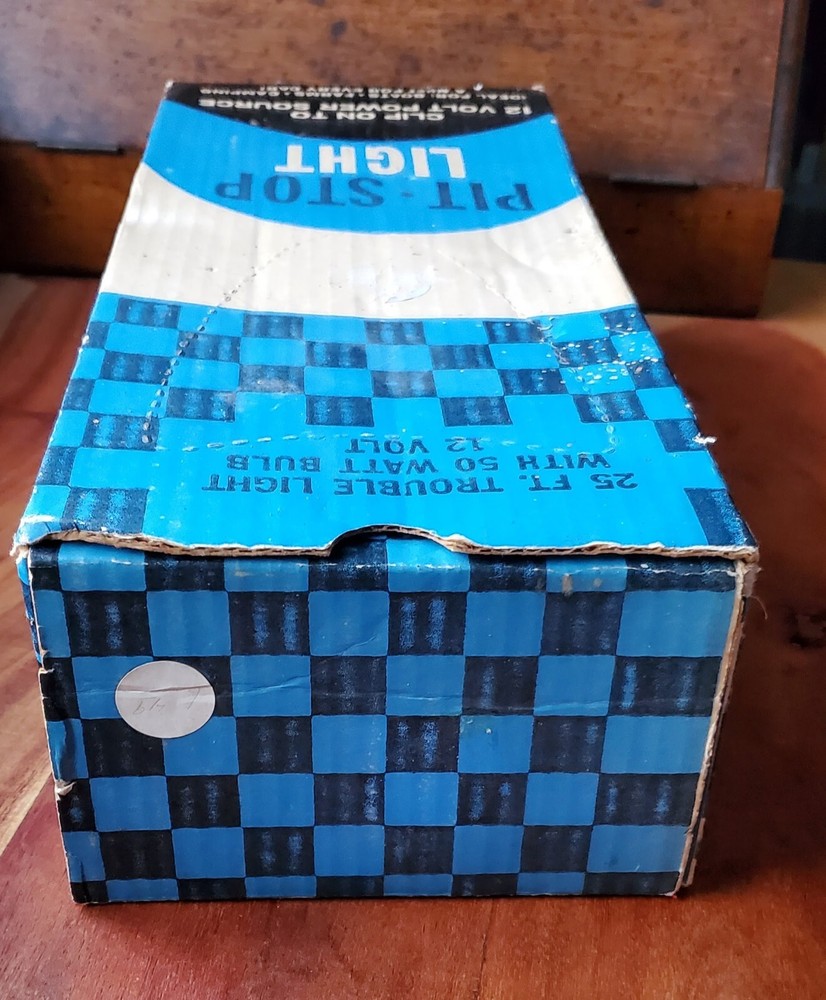 PIT STOP Drop Light / Hang light 25ft cord / works with 12v source