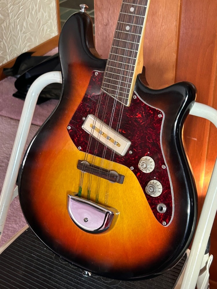 1960 Kent Electric Mandolin Solid body