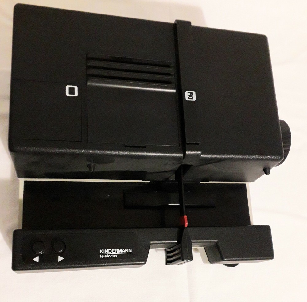KINDERMANN TELEFOCUS 1800 SLIDE PROJECTOR