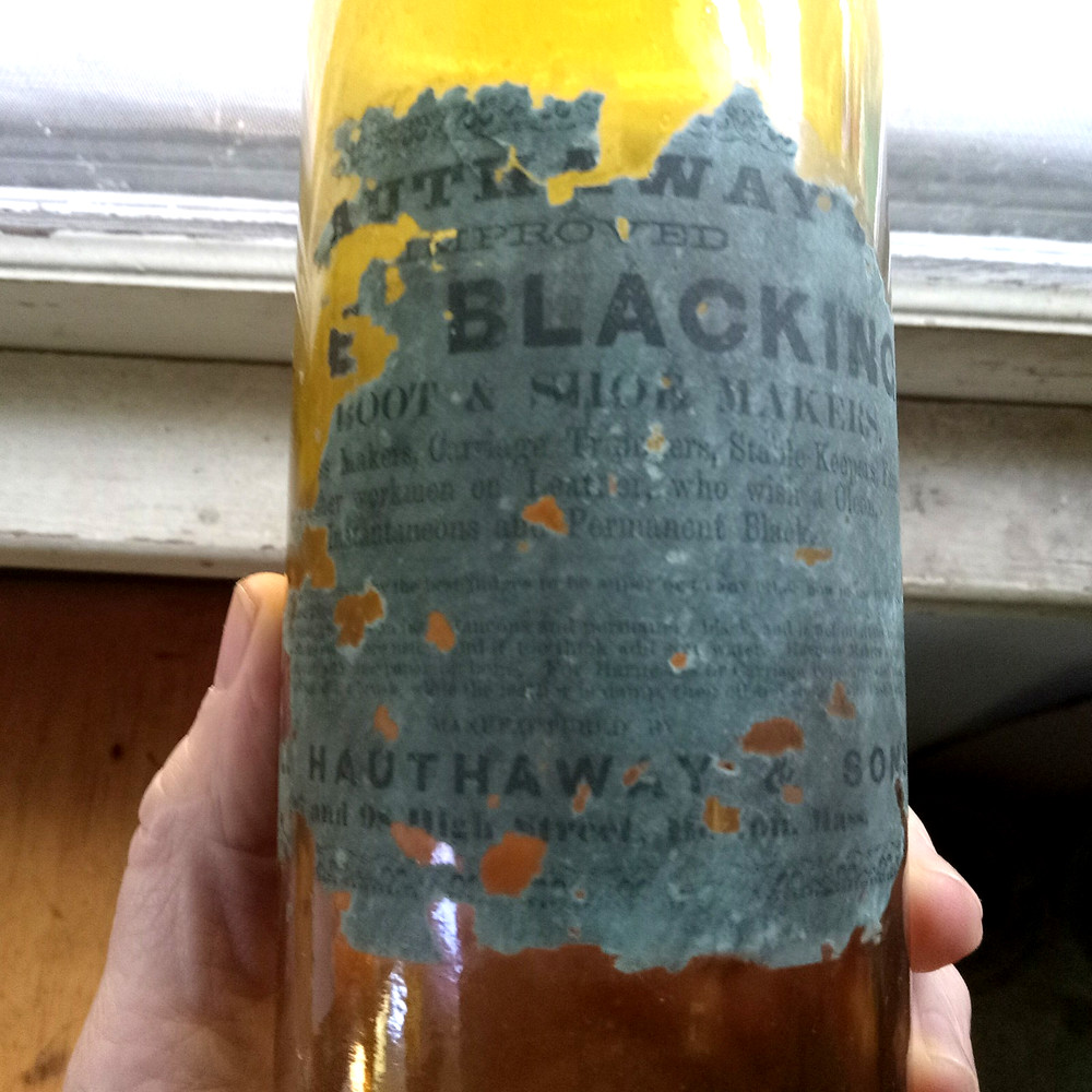 1870s HAUTHAWAY'S BLACKING FOR BOOT & SHOE MAKERS BOSTON YELLOW AMBER BOTTLE