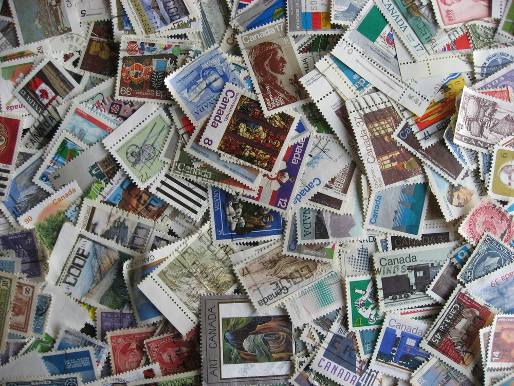 CANADA collection of 1500 different with nice modern, check them out!