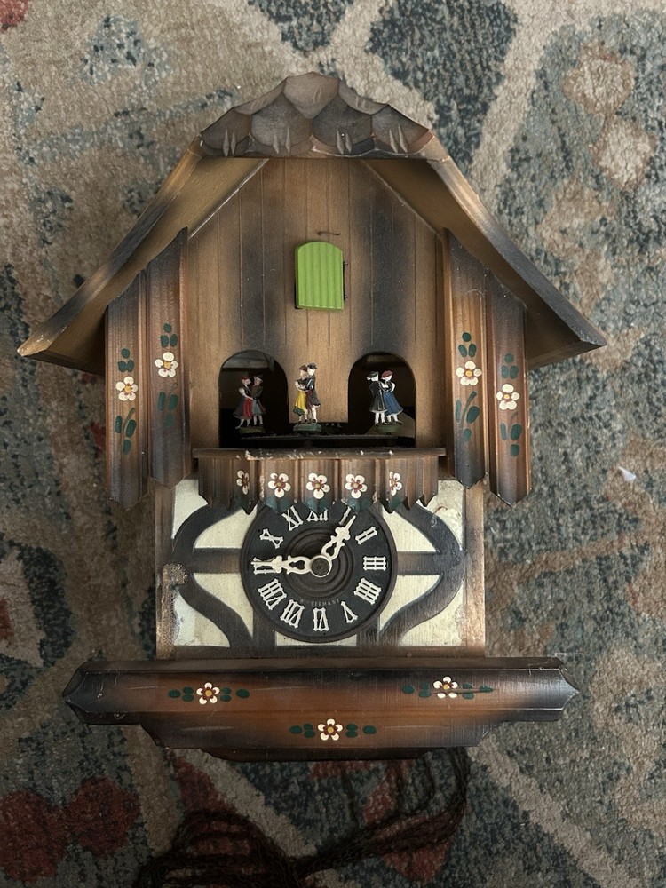 VINTAGE Cuckoo Clock Untested Parts