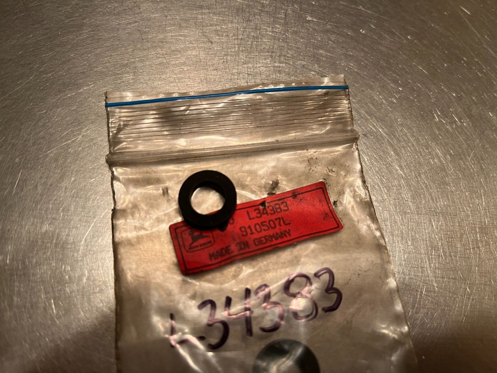 L34383 Genuine OEM John Deere WASHER