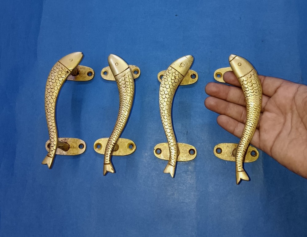 Brass Nautical Fish Kitchen Cabinet Pull Door Handle 02 Sets (04 Pieces) AJ583