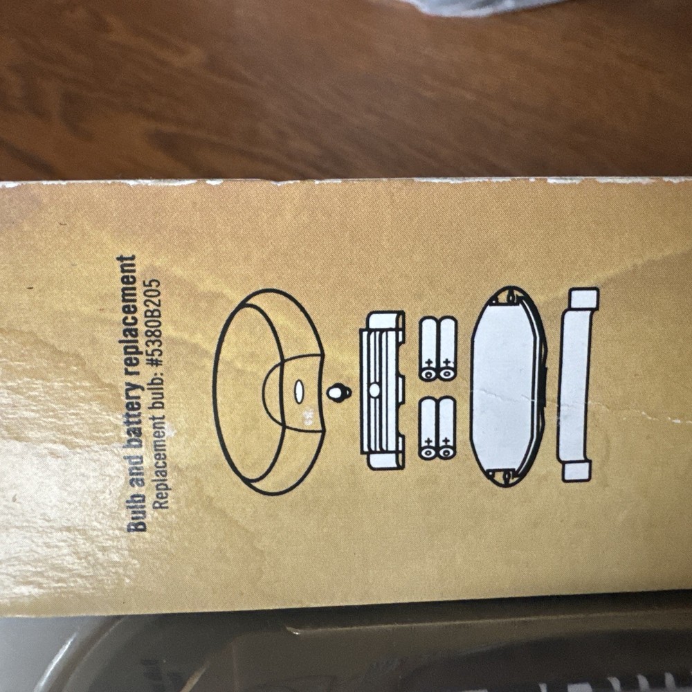 Coleman Magnetic Tent Light - New