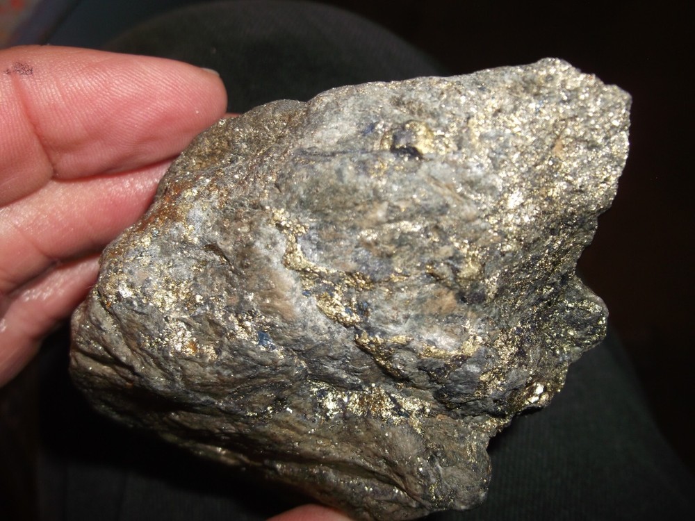 Gold, silver, copper, 365 grams samples ,ore high grade .