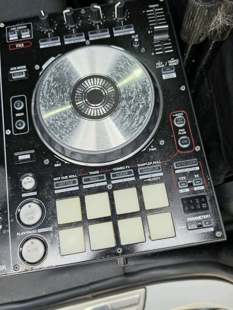Pioneer DDJ-SR Digital DJ Controller