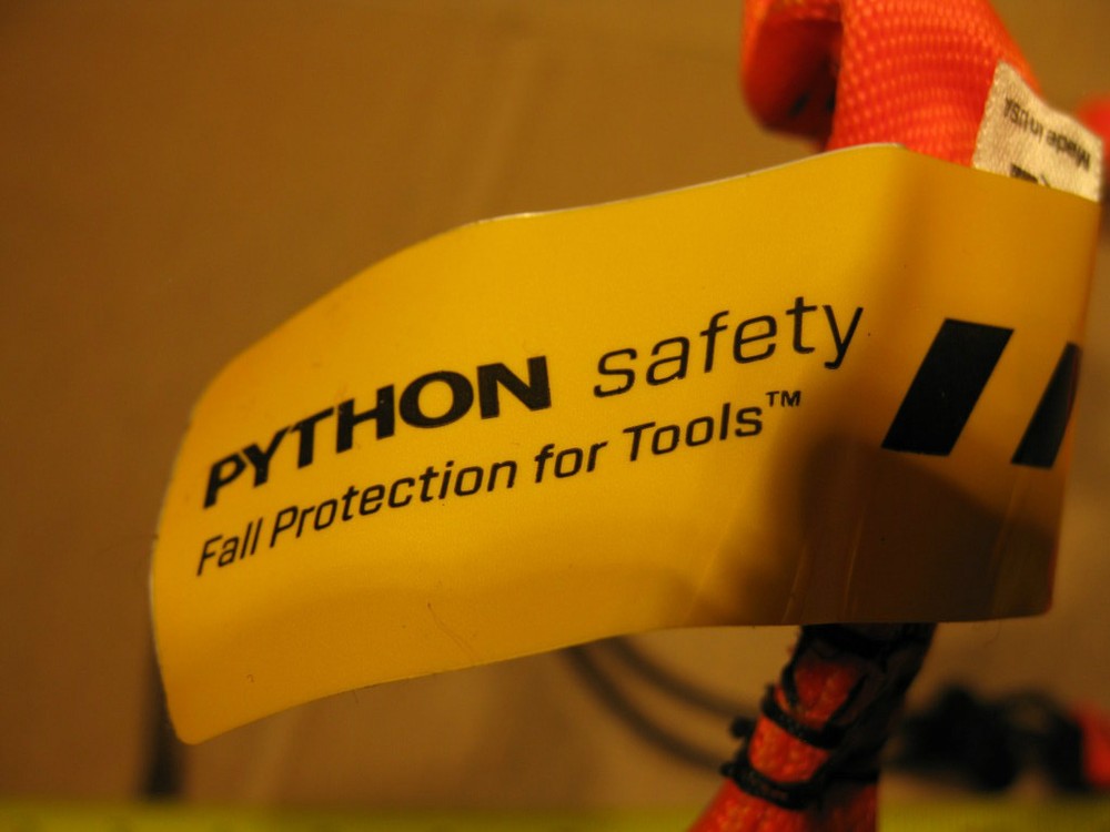 Python Safety Hook2Loop Lanyard Bungee Tether 15 LBS Carabiner EXT-H2LBUNGEE USA