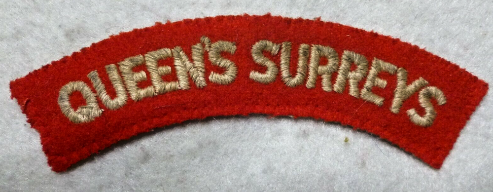 Queen's Surreys Regiment Cloth Shoulder Title / Flash