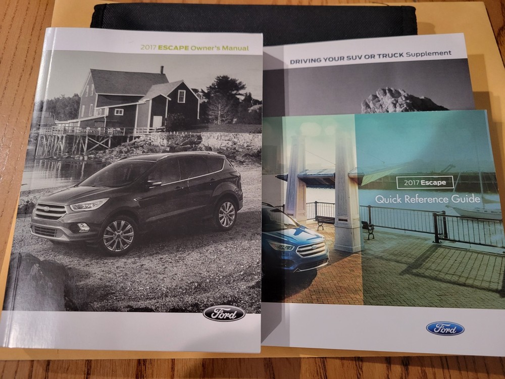 2017  FORD ESCAPE  OWNERS MANUAL & CASE (QUICK REF & DRV SUPPL)
