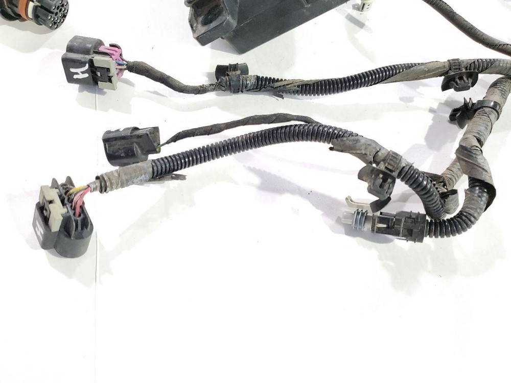 2011 Hyundai Genesis OEM 3.8L Automatic Engine Harness One Broken Wire