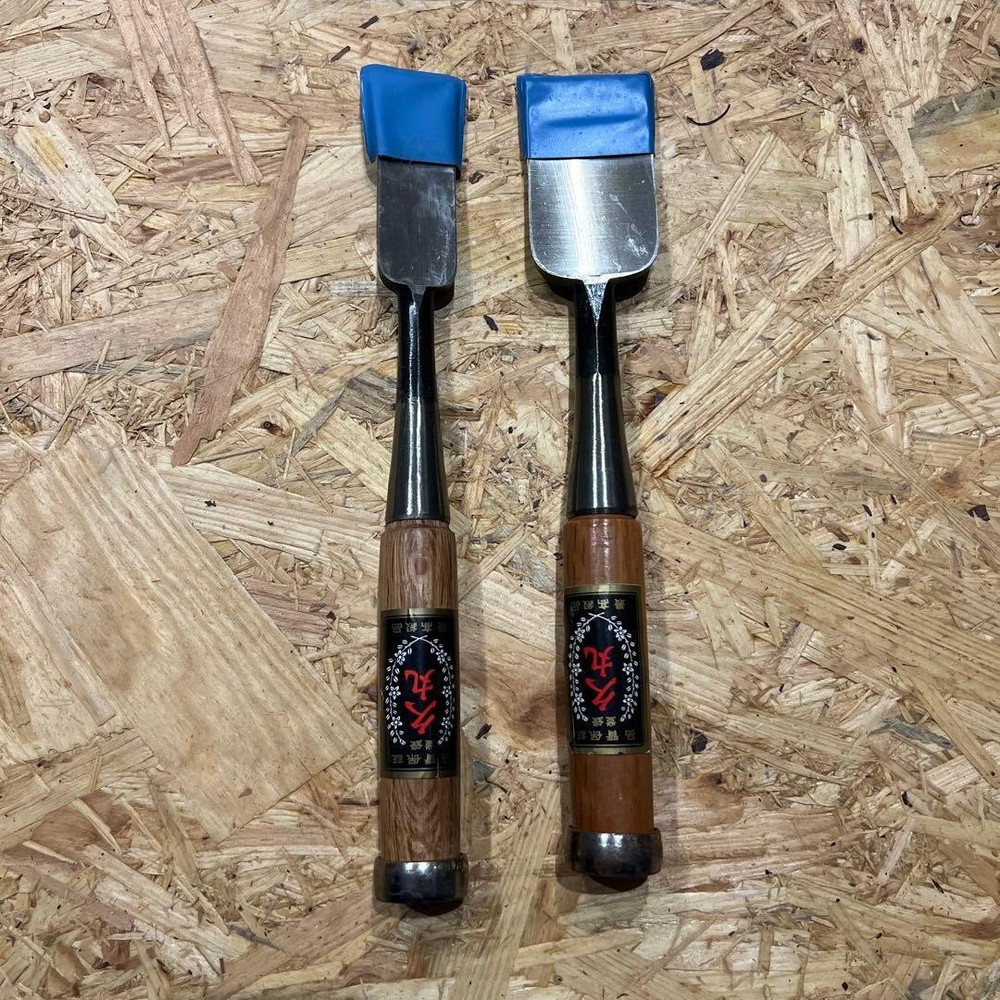 Wood Chisel Set 2 Flat Blades Handled Woodworking Tool Ready to Use