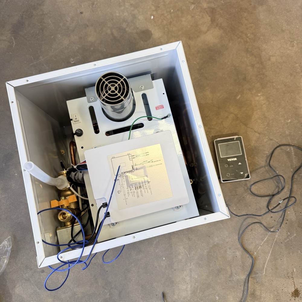 RV Tankless Water Heater 15x15 On-Demand Instant Hot Water 65000 BTU *READ*