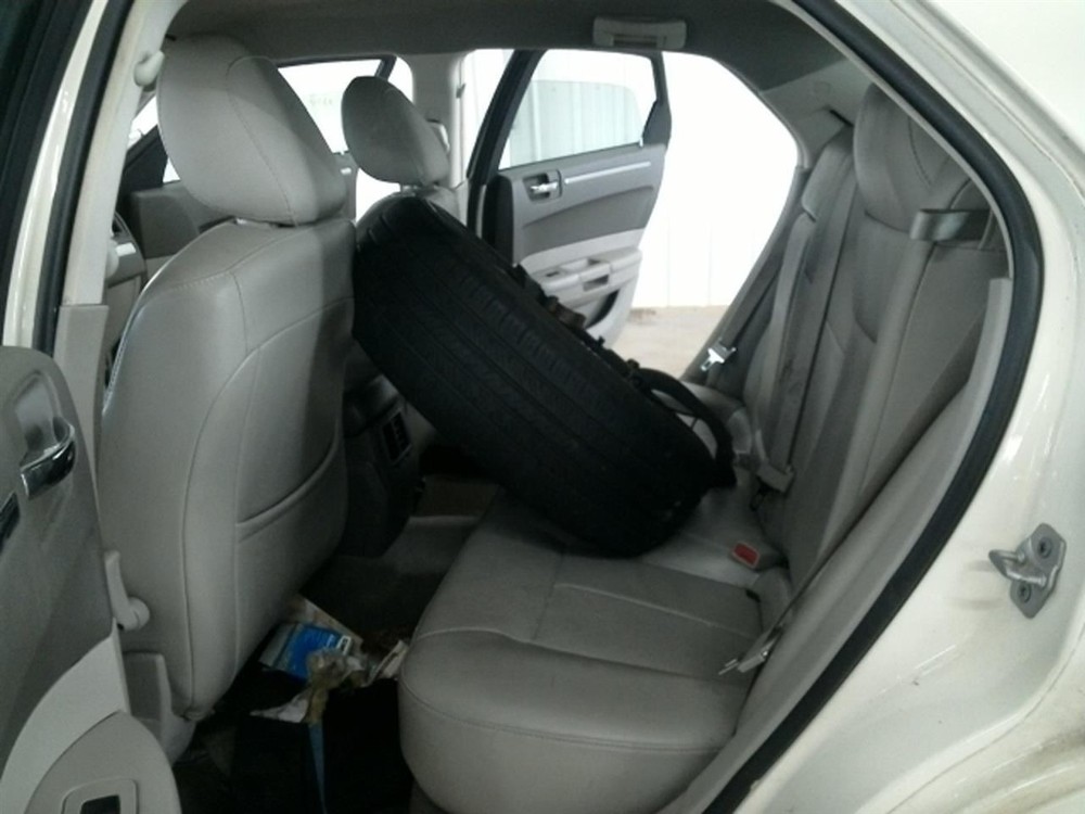 300 2010 High Mounted Stop Light 104795734