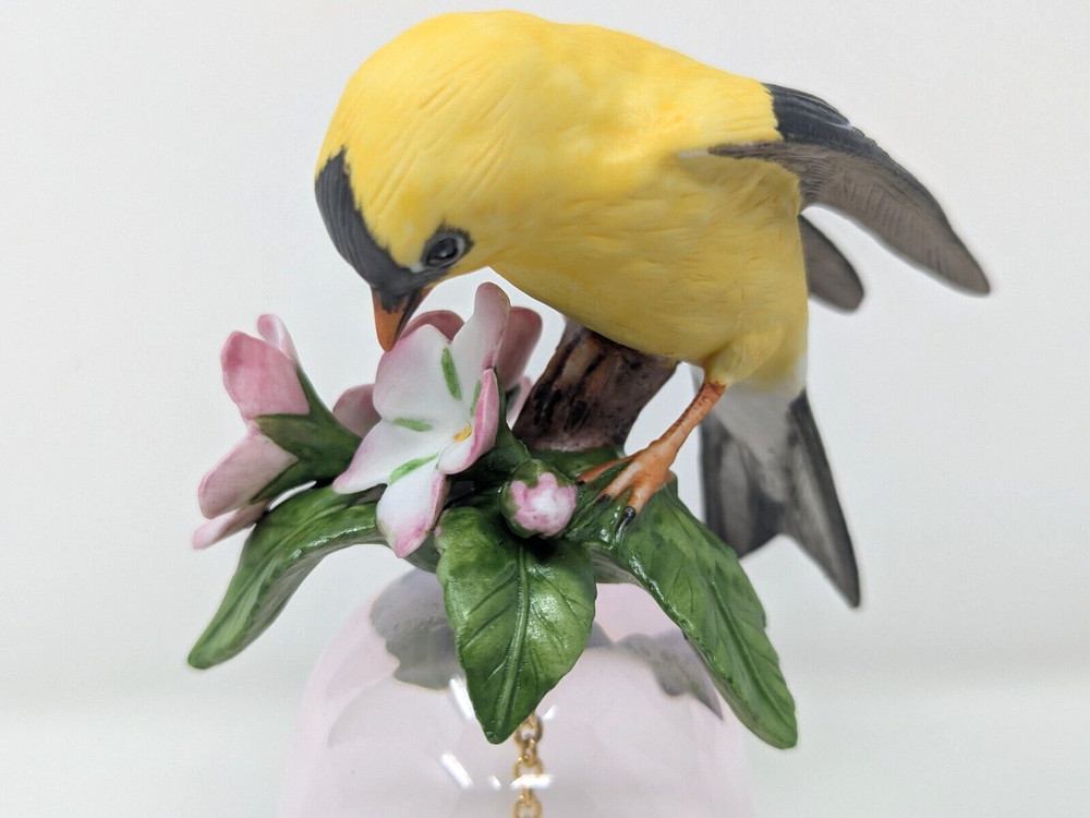 Vintage Franklin Mint Crystal Bell Bird