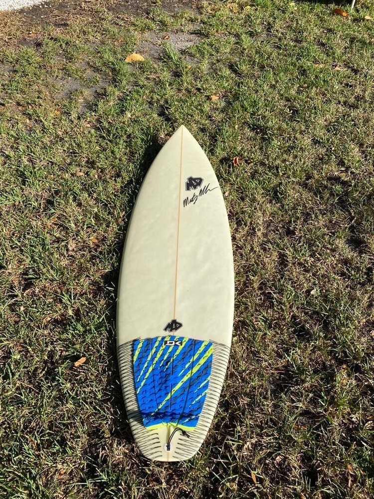 MAD 5’8 McFly Shortboard
