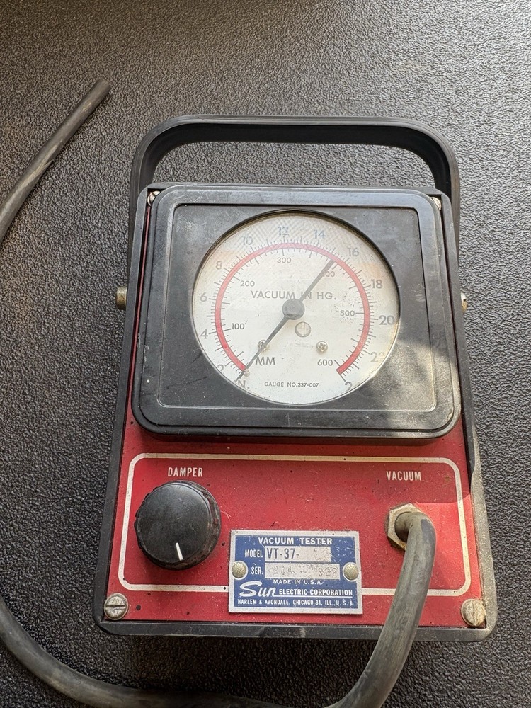 Vintage Sun Electronics Testing Equipment VT-37 Vacuum / Pressure Tester