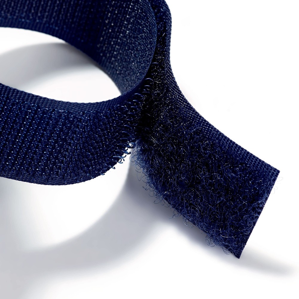 Wrist Pin Cushion, Blue