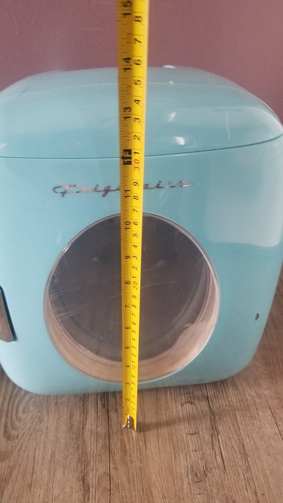 Frigidaire Portable Desktop Retro Refrigerator Model EFMIS462 Blue