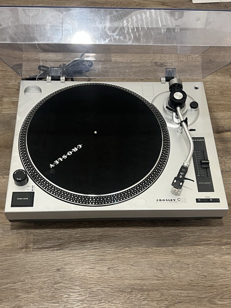 Crosley C100 Belt Driven Two Speed Stereo Turntable Works Great