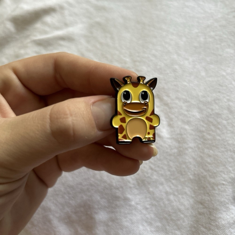 Madagascar Amazon Peccy Pins Set Of 5￼