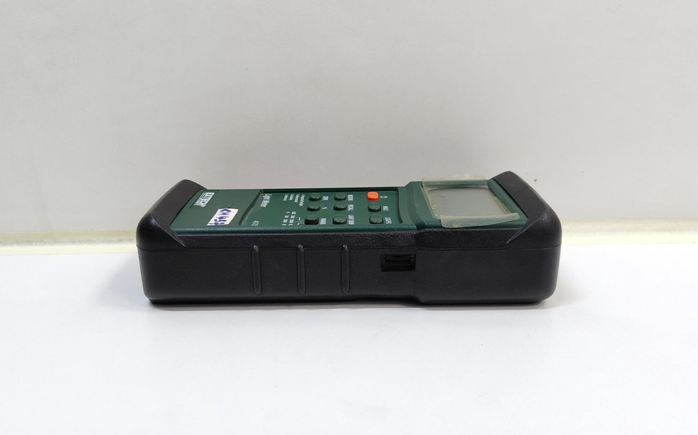 Extech 407026 Heavy Duty Light Meter with PC Interface, CH#457 (TESTED TURNS ON)