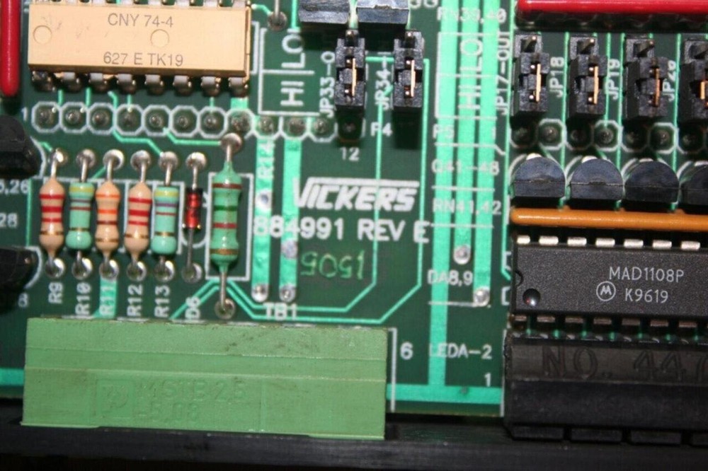 VICKERS Controller Board 02-158342 Used #20271