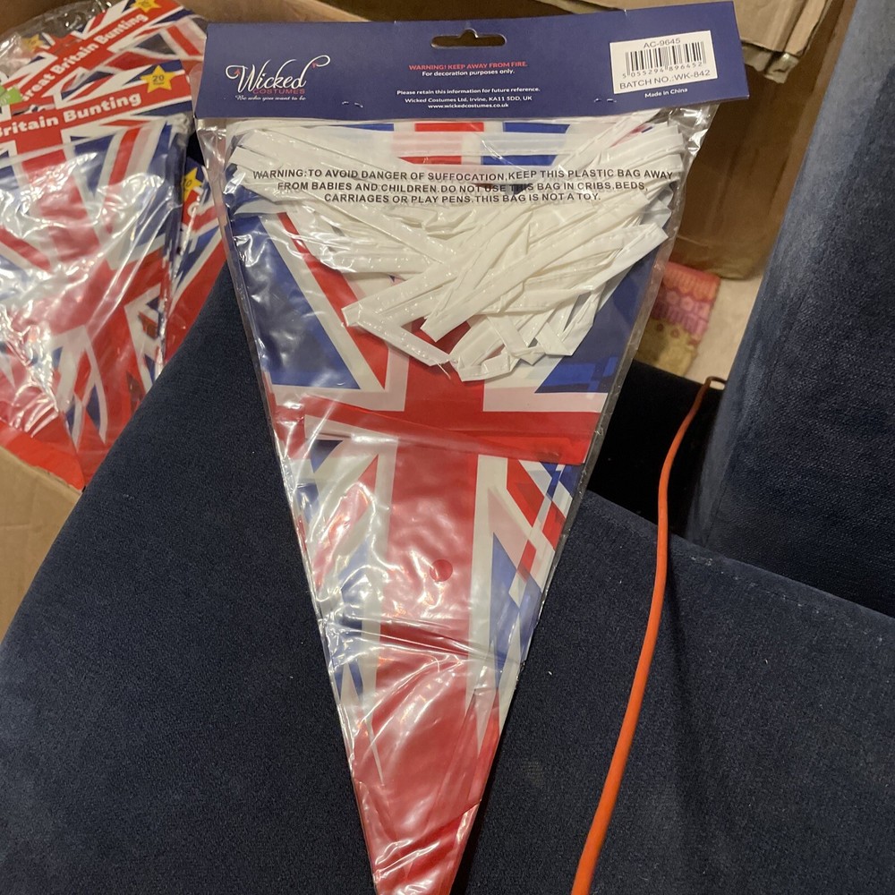 Wicked Costumes Great Britain bunting
