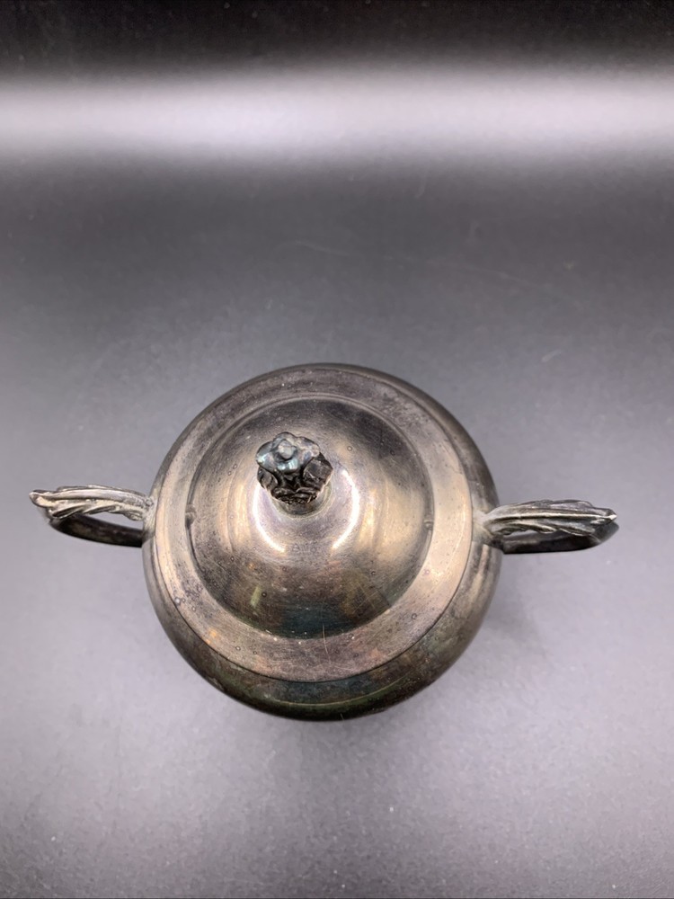 FB Rogers Silver plated Lidded Sugar Bowl Handles Vtg