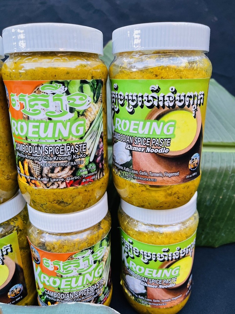 Kroeung 3 Jars (Cambodian spice Paste 19 Oz Per Jar)