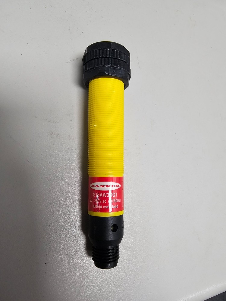 BANNER ENGINEERING S18AW3DQ1  NEW NO BOX