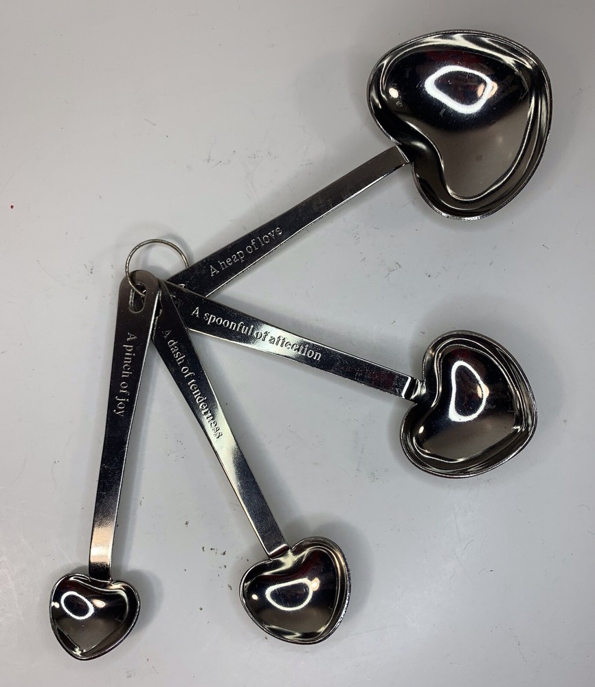 Heart Shaped Measuring Spoons 4pc Bakery With Sayings
