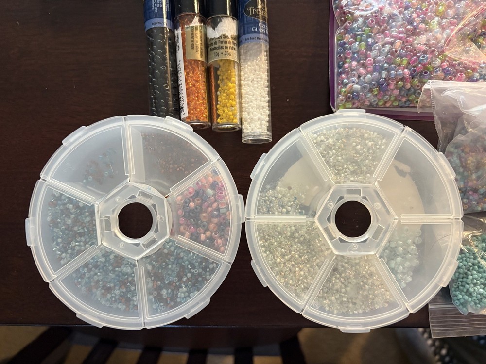 Beading Kit With Beads, String And Additional Accessories ￼