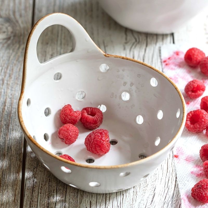 Yara Stoneware Colander Basket w/Handle