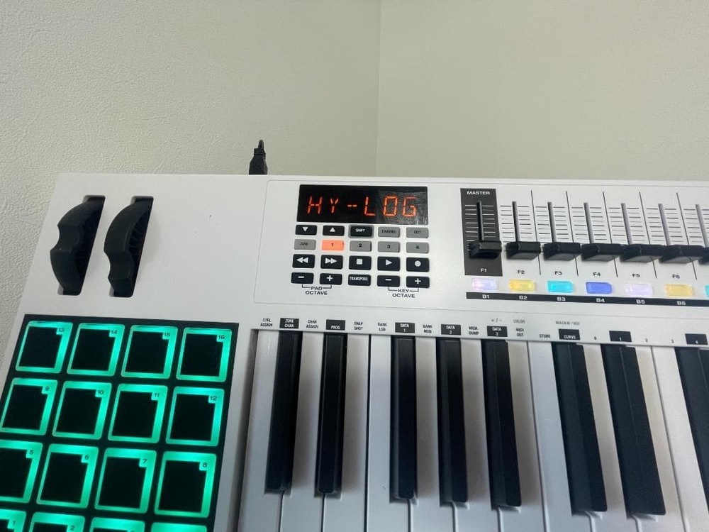 M-AUDIO CODE 61 MIDI Keyboard Controller 61-Key Tested Used from Japan