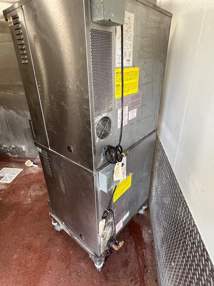 Blodgett DFG-50 Double Half Size Convection Oven