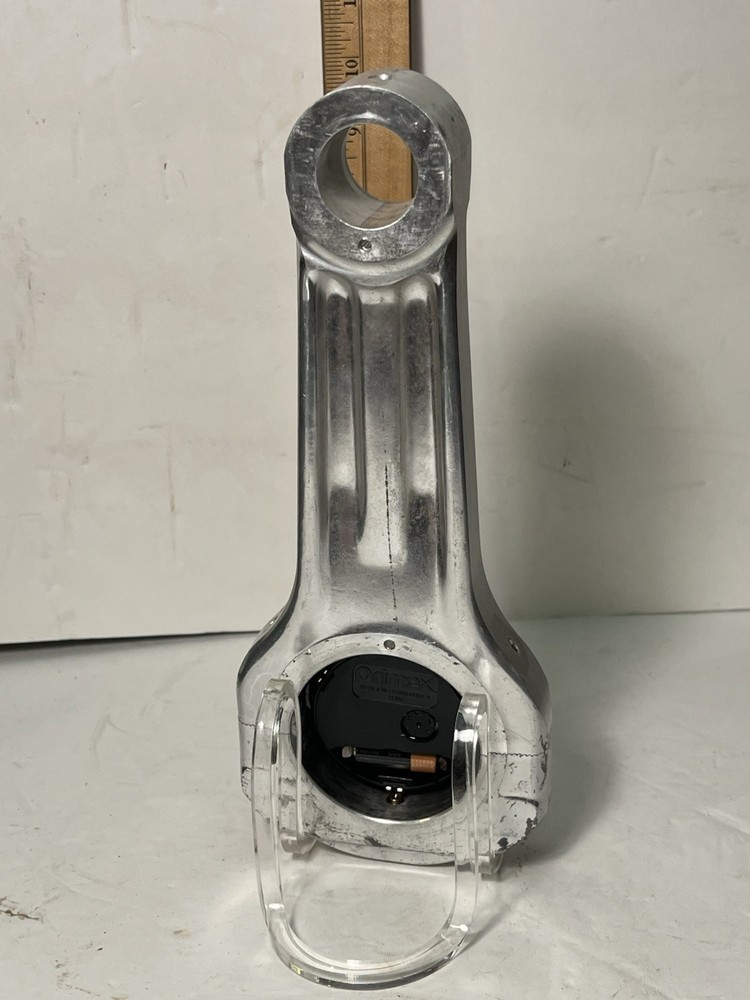 Hot Rod connecting rod clock