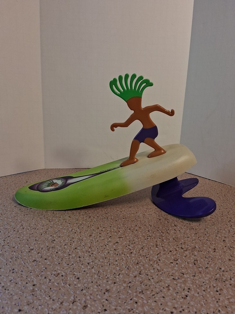 Surfer Dudes Mini Wave-powered Surfer Guy Bath Toy