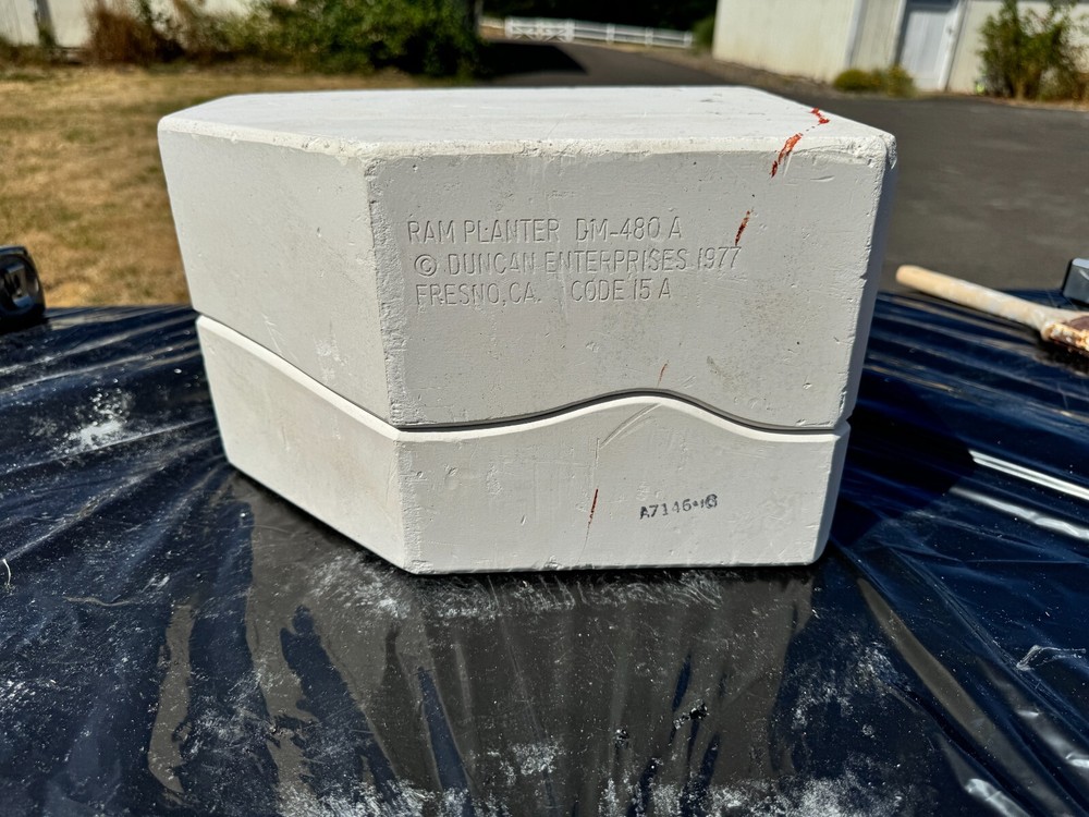 VINTAGE DUNCAN CERAMIC MOLD #DM- 480 A RAM PLANTER