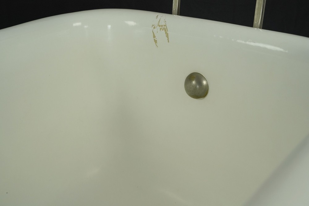 Reclaimed 5 ft. White Earthenware Ceramic Bathtub