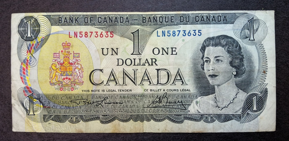 Canada $1  1973 CIRC QE2