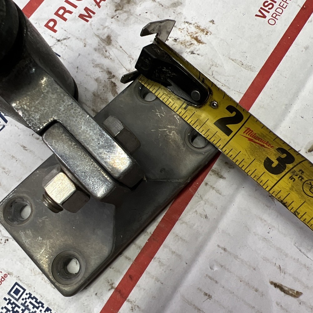 Boat antenna base mount