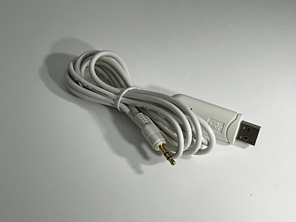 USB Type-A White 3.5mm TRS Cable PL2303 Chipset White