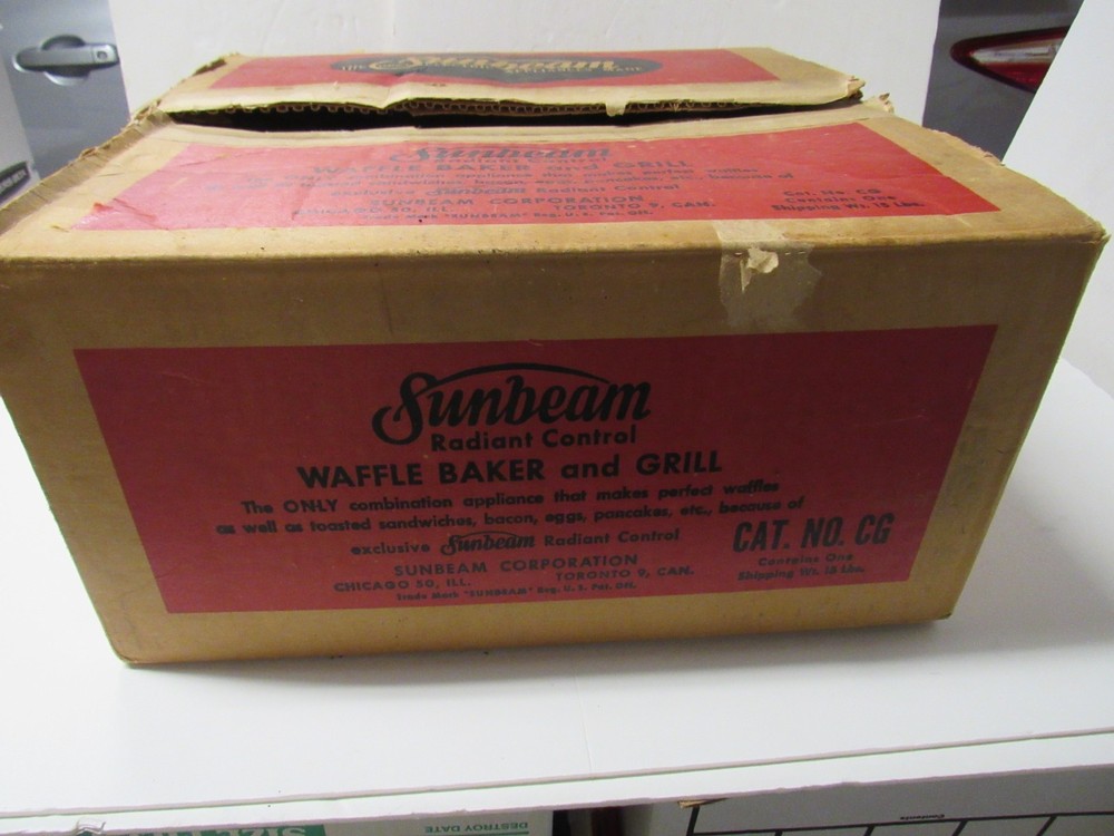Sunbeam Model W-2 Waffle Maker + Box Works