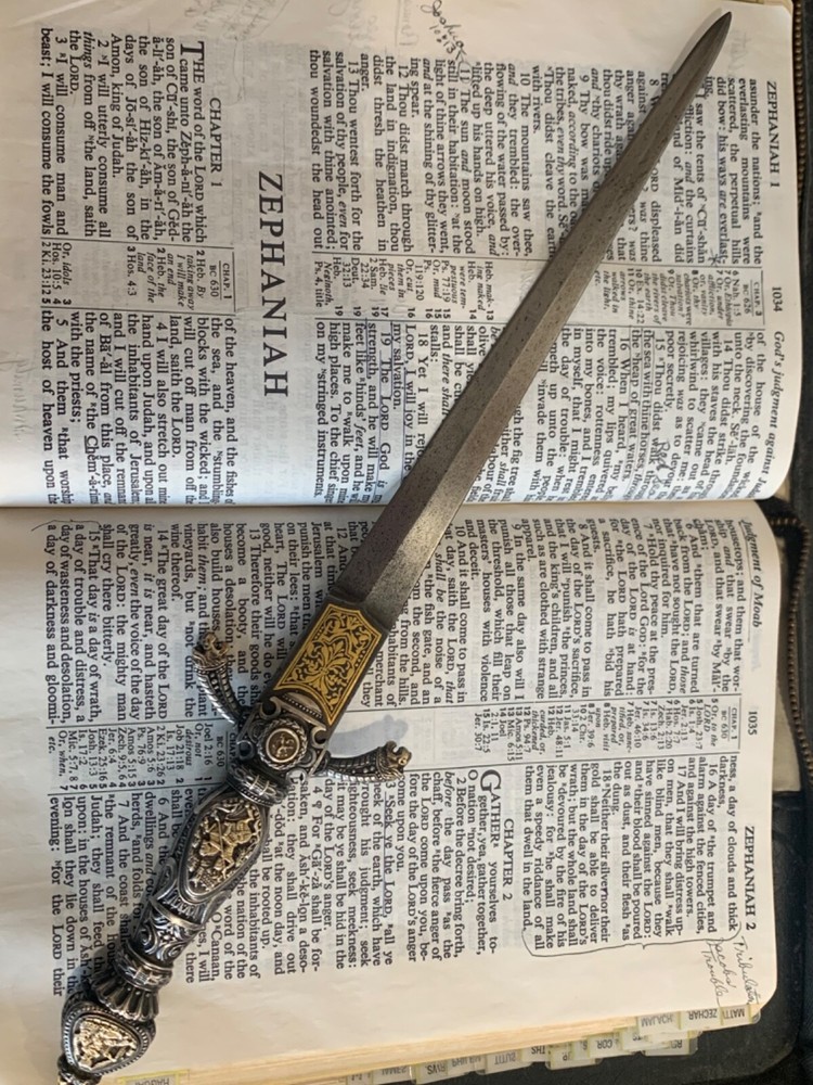 ANTIQUE SPAIN MEDIEVAL DAGGER MINT MUSEUM