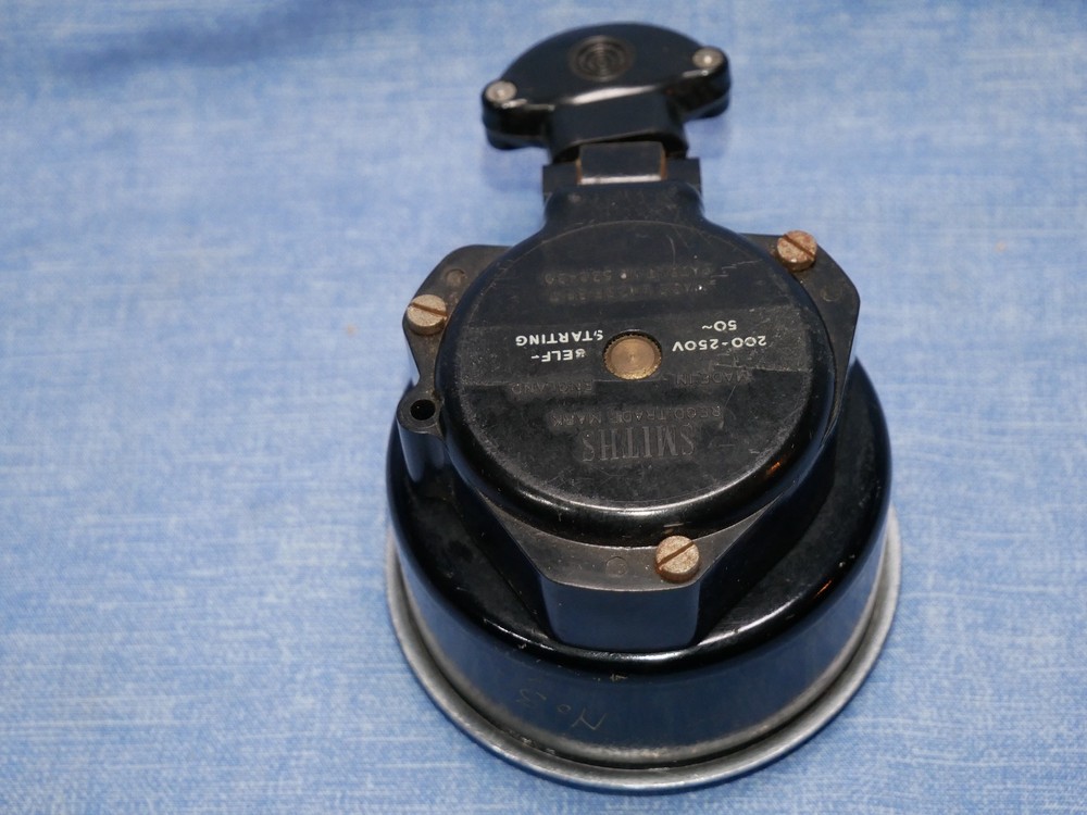SMITHS INSTRUMENTS HOURS COUNTER - 240/250 VOLT