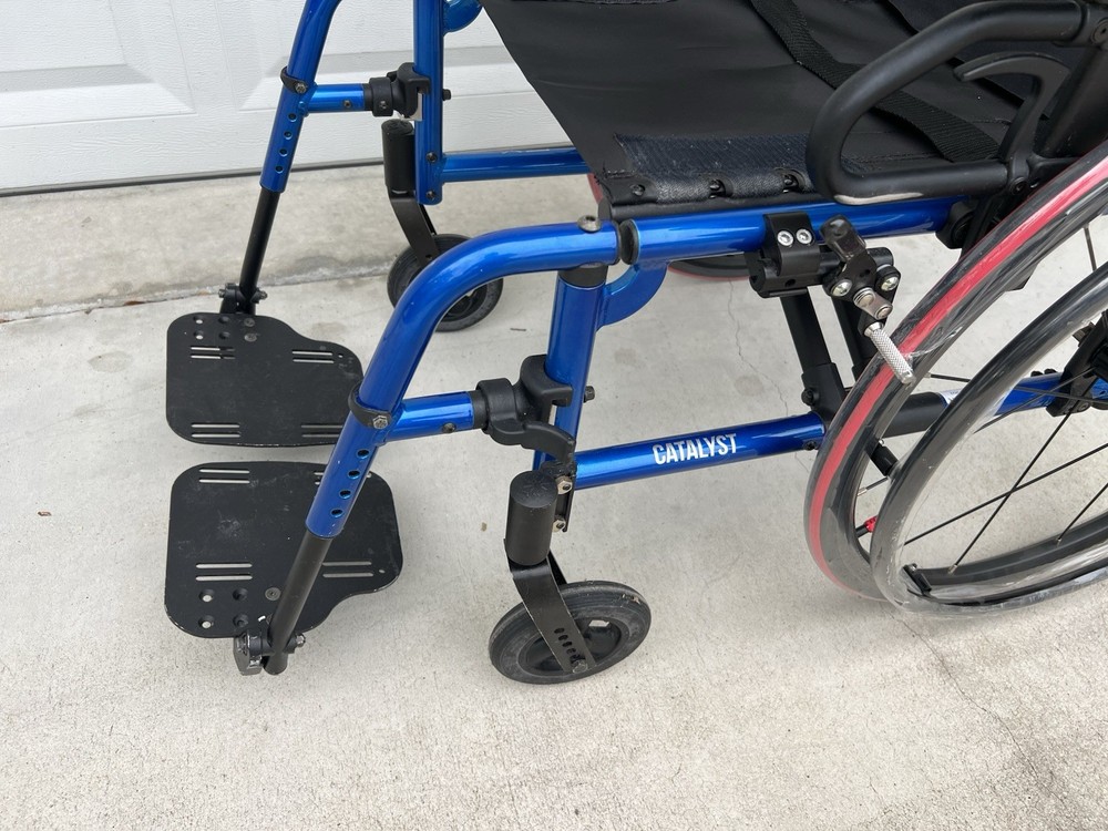 Ki Mobility Catalist 5VX Folding wheelchair