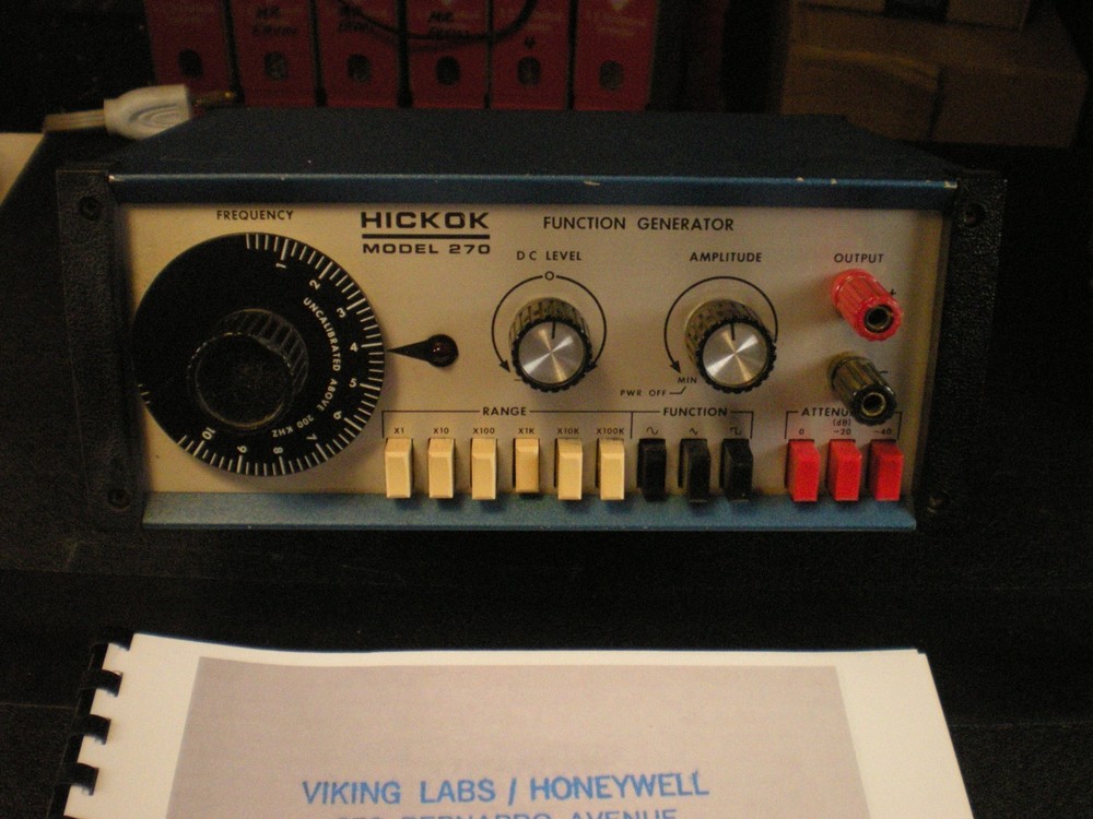 HICKOK 270 Function Generator, Tested with Oscilloscope, Vintage, (DESCRIPTION)